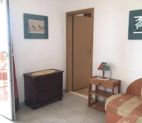 Zderic Daire Gradac (Split-Dalmatia)