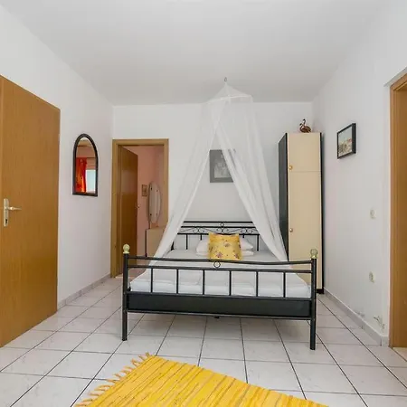 Apartament Zderic Gradac (Split-Dalmatia)