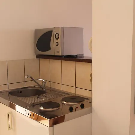 Apartament Zderic *